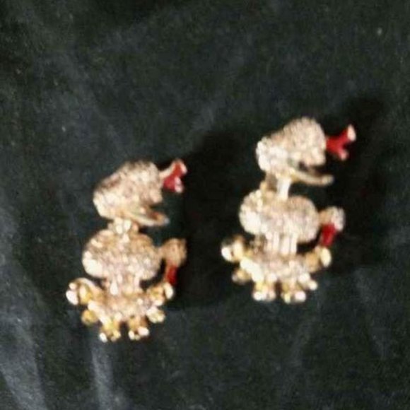 VTG PERIOD STYLE YELLOW GOLD TONE POODLE PIN LOCKING CLASP - Picture 3 of 6